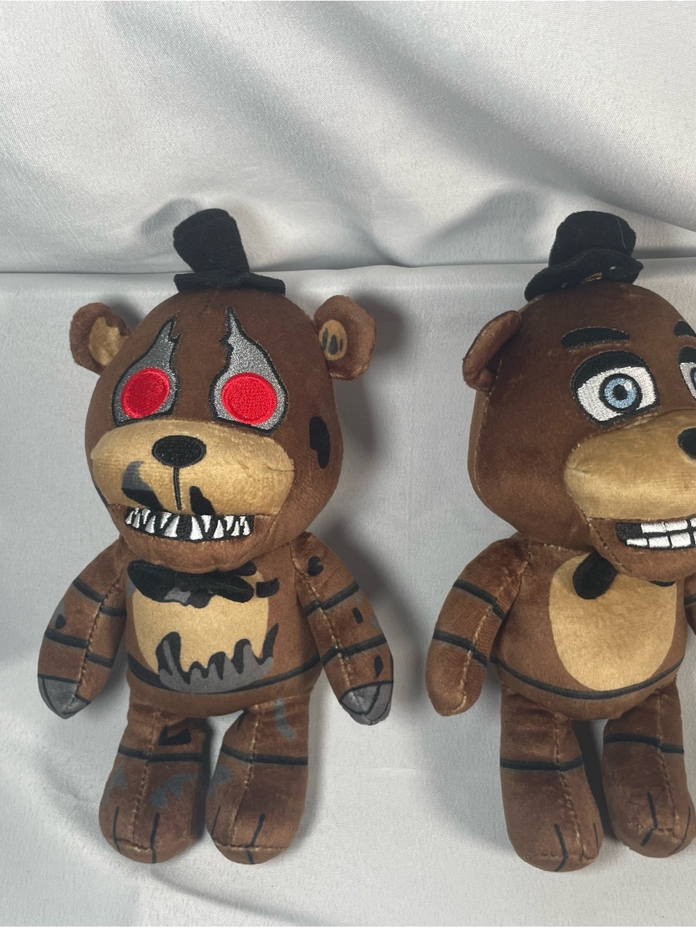 Five Nights at Freddy’s FNAF Freddy Fazbear Plush Lot of 2 Official Licensed